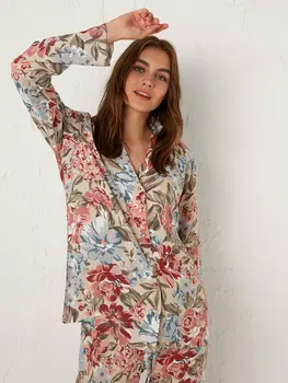 

Flower Pattern Pajamas set