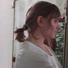 AISI QUEENS corto marrón peluca pelucas sintéticas con flequillo para las mujeres púrpura de la onda de agua Natural Bob pelucas resistente al calor falso pelo