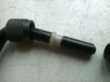 2 uds Tremolo Arm: 1 Uds M9 guitarra eléctrica Tremolo Arm hembra Whammy Bar Jack para puente Tremolo Sistema y 1 Uds eléctrico Guita