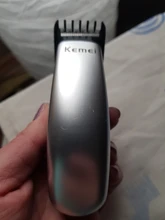 Kemei-Mini Afeitadora eléctrica portátil para hombre, maquinilla de afeitar Máquina para cortar cabello Barba, 3 peines