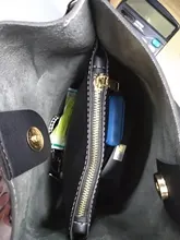 Bolso de mano de banda ancha de diseño de marca para mujer, bolso de hombro de PU de cubo de lujo, de un solo hombro, de gran capacidad, de color sólido