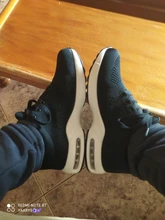 Zapatillas de deporte ligeras para mujer, calzado deportivo de malla transpirable, cómodo para correr, con cordones y cojín de aire