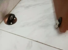 NAIERDI-Tope de puerta magnético de goma de acero inoxidable, soportes de puerta ocultos con antiperforación pegatina, sin clavos montados en el suelo, modelo DS-09
