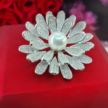 

серебряная брошка