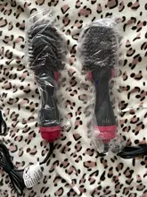 Cepillo que seca y volumiza el pelo de un solo paso, el cepillo produce aire caliente y puede alisar y arizar el pelo