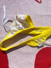 Sexy tangas Gay baño nadar escritos de los hombres en forma de T de traje de hombre traje de baño bañador de natación Surf corto 2016 Desmiit