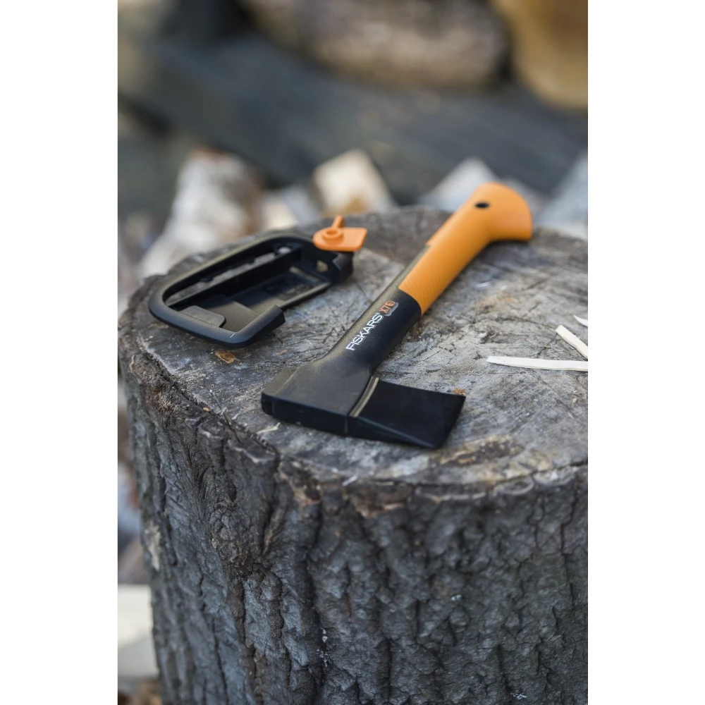 Fiskars Camping axe X7