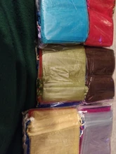 100pcs / lot 5x7 7x9 9x12 10x15cm Bolsas de organza con cordón Bolsas de embalaje de joyería Bolsa de regalo de fiesta de boda Bolsas de regalo de cumpleaños de Navidad Bolsas