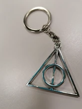 LLavero de moda de 45x48mm, colgante de reliquias de la muerte, joyería DIY para hombre, llavero con anilla para coche, soporte de recuerdo para regalo