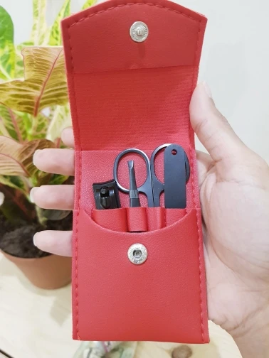 Professional 4pcs/set Black Stainless Steel Nail Clipper with Leather Bag Nail Cutting Nail Trimmer High Quality Toe Nail Clippe reviews №1 151761