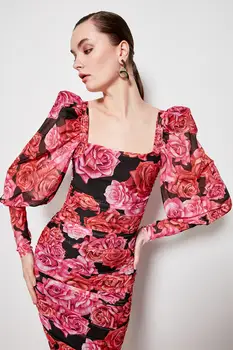 

Trendyol Flower Decorated Dress TPRSS20EL0362