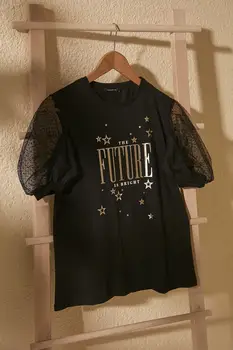

Trendyol Tulle Detailed Printed Basic Knitted T-Shirt TWOSS20TS0617