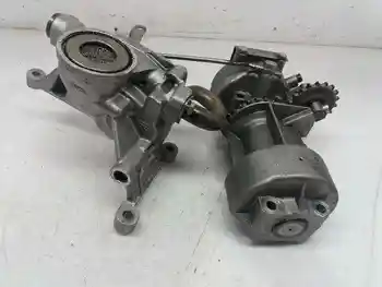 

059115105G pump oil AUDI A6 saloon (4B2)