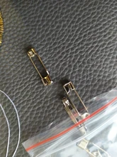 Broche de seguridad de alta calidad, 10 uds., 2,4 cm de longitud, para barra trasera, soporte de insignia, alfileres, joyería DIY