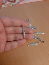 20 unids / lote dijes de plumas colgantes de plumas joyería que hace dijes de plumas para hacer pulseras Color plata antigua