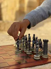 Juego de ajedrez con temática de lucha de Caballeros de la mediana edad, juego de ajedrez portátil de inteligencia de viaje, juego de ajedrez de lujo