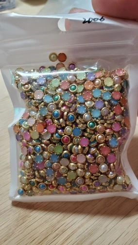 1000pcs 4mm Mix Color Pearl Rivet Mini Pearl Gems With Gold Accent Rims 3d  Nail Art Flatback Bling Gems Resin Acrylic Flat Back - Rhinestones &  Decorations - AliExpress