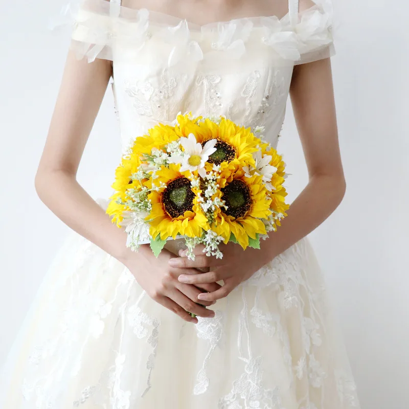 花嫁のための小さな白い偽の花のカスケード結婚式の壮大なアクセサリー花嫁のための英国の卒業式花嫁のための