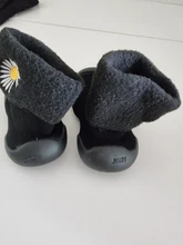 Zapatos de nieve cálidos para niños, calcetines bordados, calcetines gruesos cepillados, botines para bebés y niñas, suelas blandas