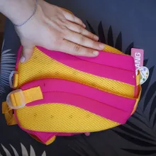 Mochila de grado alto para bebés y niñas, morral escolar 3D antipérdida con dibujos animados para guardería, impermeable de dinosaurios