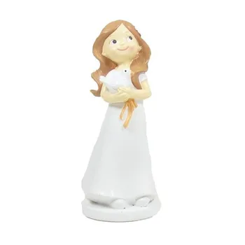

Figure communion girl with Dove