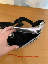 AIREEBAY-riñonera holográfica plateada para mujer, bolso con cinturón, color negro, con formas geométricas, para pecho y teléfono