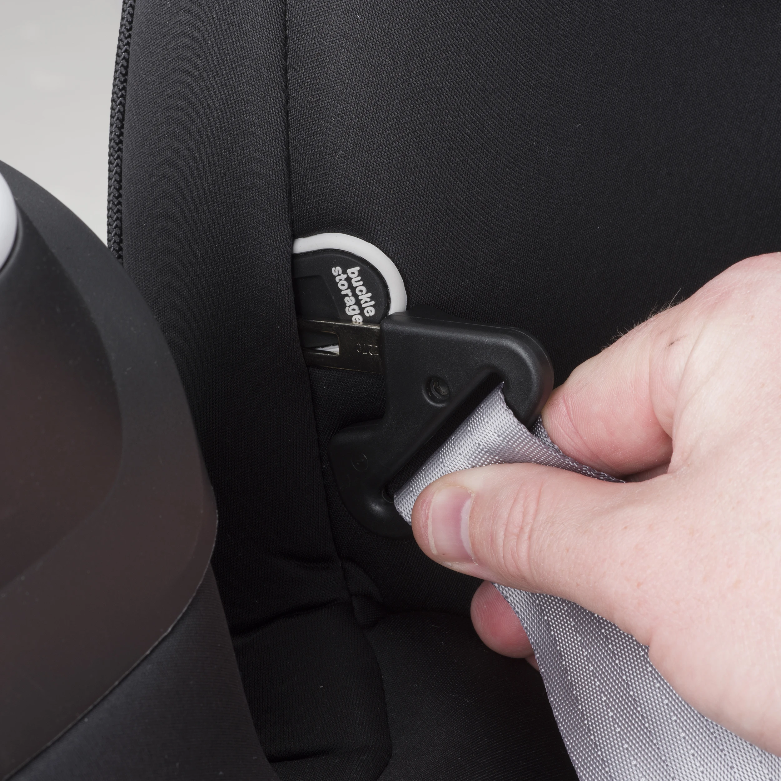 Автомобильное кресло Evenflo SafeMax™ Platinum Series