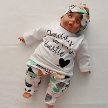 Conjunto de ropa para niñas pequeñas, Tops de manga larga con letras para recién nacidos, pantalones informales con estampado, diadema, trajes para niños pequeños
