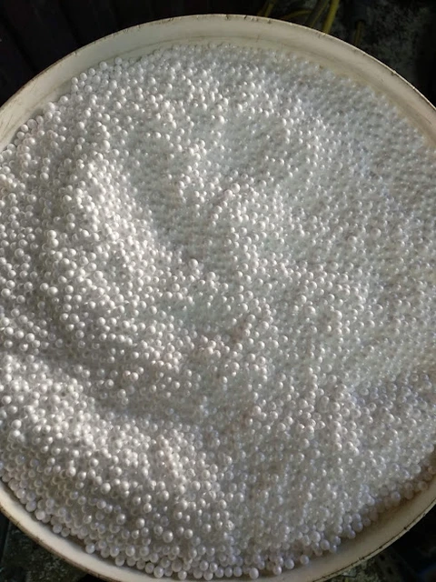 Styrofoam granules, ideal filling for poufs and beanbag - ITALPOUF