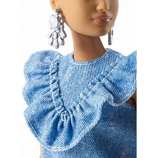 Кукла Barbie "Игра с модой" в джинсовом платье и с розовыми волосами, 29 см