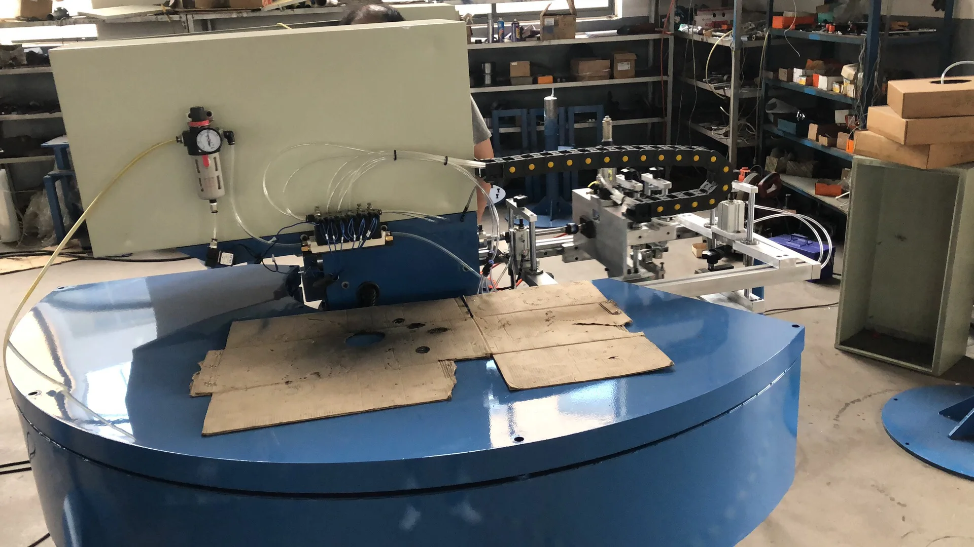 Рисунок 3 - Для носков используется 12 кормушек