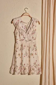 

Trendyol Patterned Back Lacing Detail Dress TWOSS20EL2527