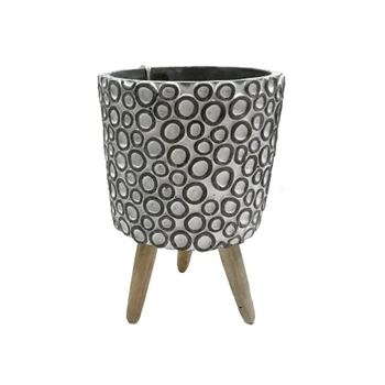 

Ayaklı Halka Desenli Beton Saksı