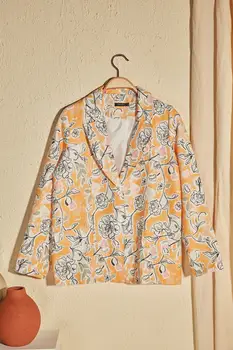 

Trendyol Flower Patterned Coat TWOSS20CE0253