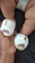 Sandalias con peluche para niñas pequeñas, suela suave de piel sintética, zapatos planos, zapatillas con correa de soporte elástico, 0 a 1 año
