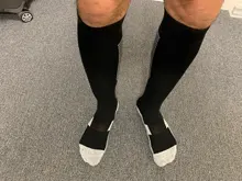Calcetines deportivos profesionales para hombre y mujer, calcetín largo de esquí térmico, ciclismo de montaña al aire libre, ciclismo, correr, fútbol, color negro y rojo
