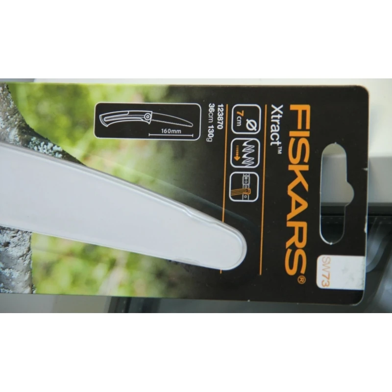 Садовая пила малая Fiskars Xtract™(S) SW73(1000613