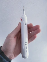 Oral B Pro 2 2700, Cepillo de dientes eléctrico recargable, 2 modos cepillado, temporizador, limpieza 3D, hasta 14 días, sensor