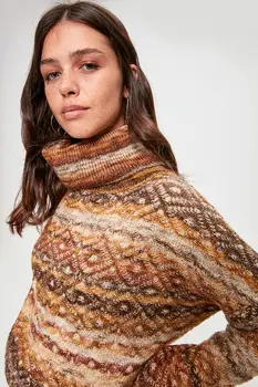 

Trendyol Turtleneck Knitwear Sweater TWOAW20KZ1267