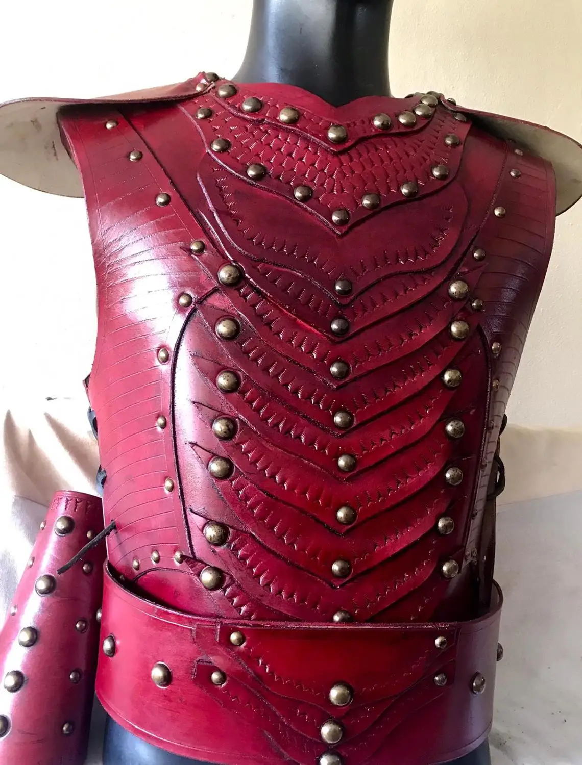 Кожаный воин доспехи ремень нарукавники набор костюм бордовый красный османский