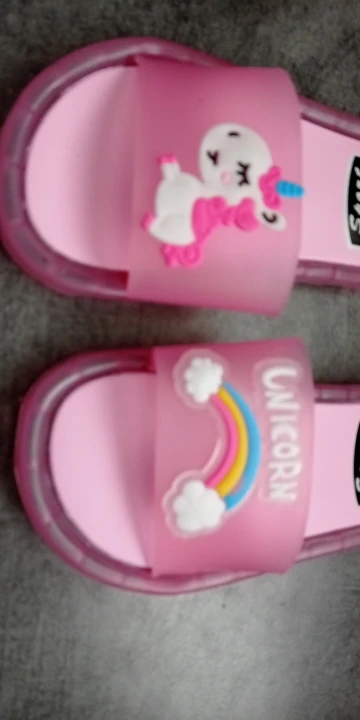 2020 Girl Slippers Children Unicorn LED Kids Slippers Baby Bathroom Sandals Kids Shoes for Girl Boys Light Up Shoes Toddler photo review