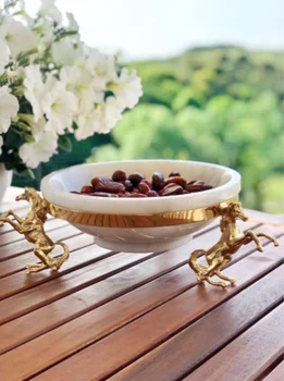 

ULTRA LUXURY 3-HORSE MARBLE BOWL WITH GOLD LEAF ON BRASS(WHITE)