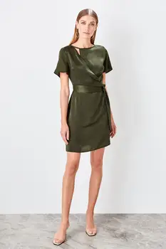 

Trendyol Belted Satin Dress TOFAW19AA0120
