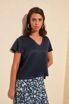 

Trendyol Basic Bluz TWOSS20BZ1005