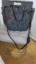 Bolso luminoso de gran capacidad para mujer, bandolera de hombro acolchada con holograma láser liso, plegable, con gran capacidad geométrica