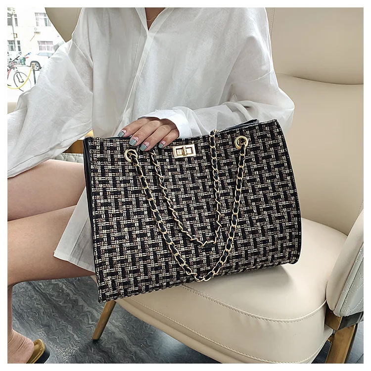 11497837475_1779584881