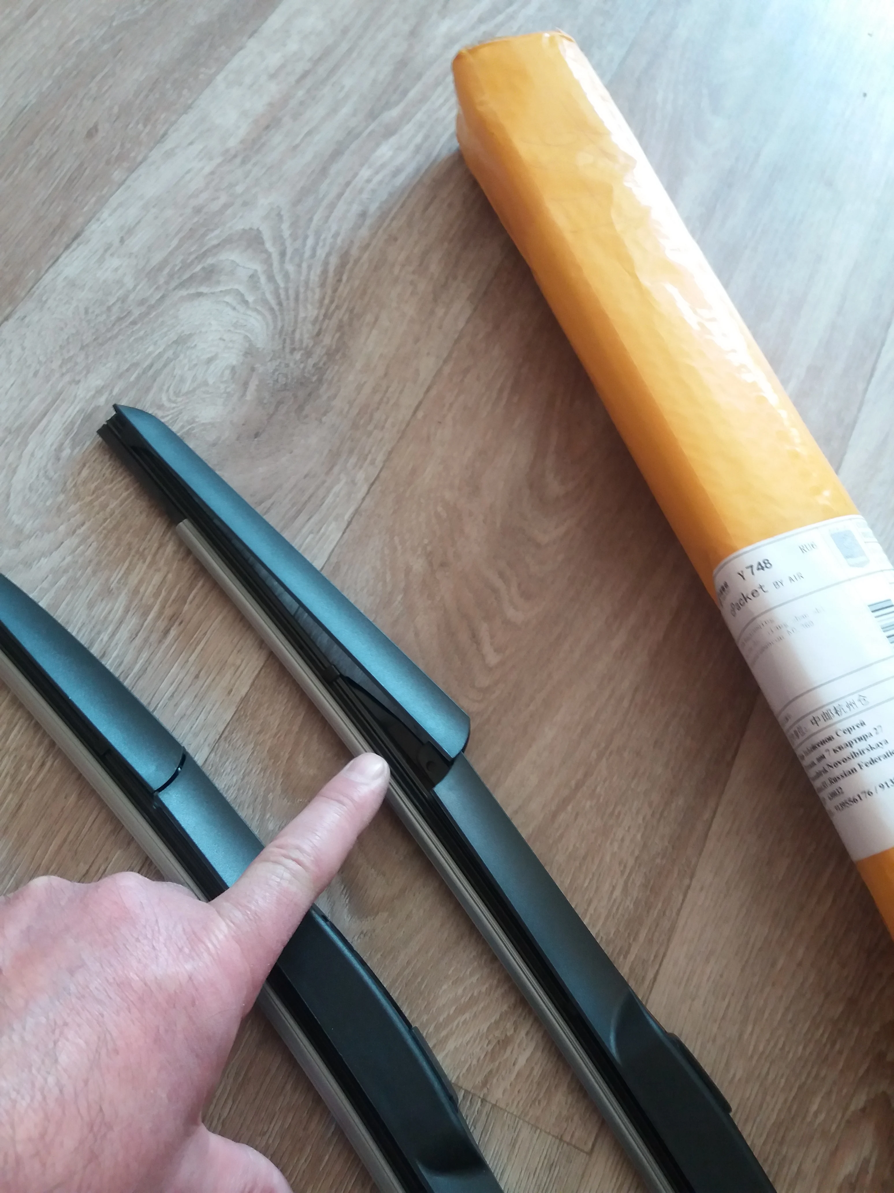 Отзыв о товаре Щетка стеклоочистителя автомобильная универсальная U-образная, 14 дюймов, 16 дюймов, 17 дюймов, 18 дюймов, 19 дюймов, 20 дюймов, 21 дюйм, 22 дюйма, 24 дюйма, 26 дюймов от пользователя R***r