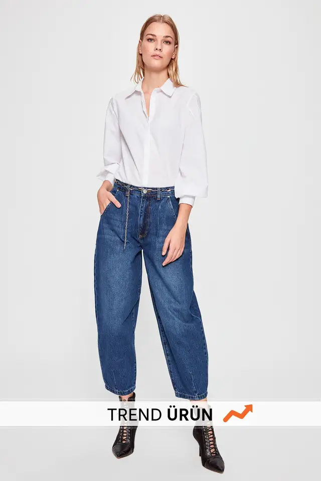 pleated high waisted jeans