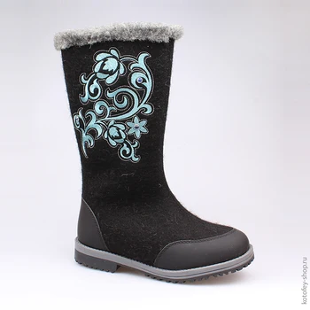 

667016-41 boots