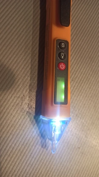 Отзыв о товаре ANENG VC1010 вольтметр цифровой тестер индикатор напряжения тестер напряжения Цифровые датчики напряжения переменногопостоянного тока умная бесконтактная ручка измерительный прибор индикаторная отвёртка вольтметры от пользователя P***z